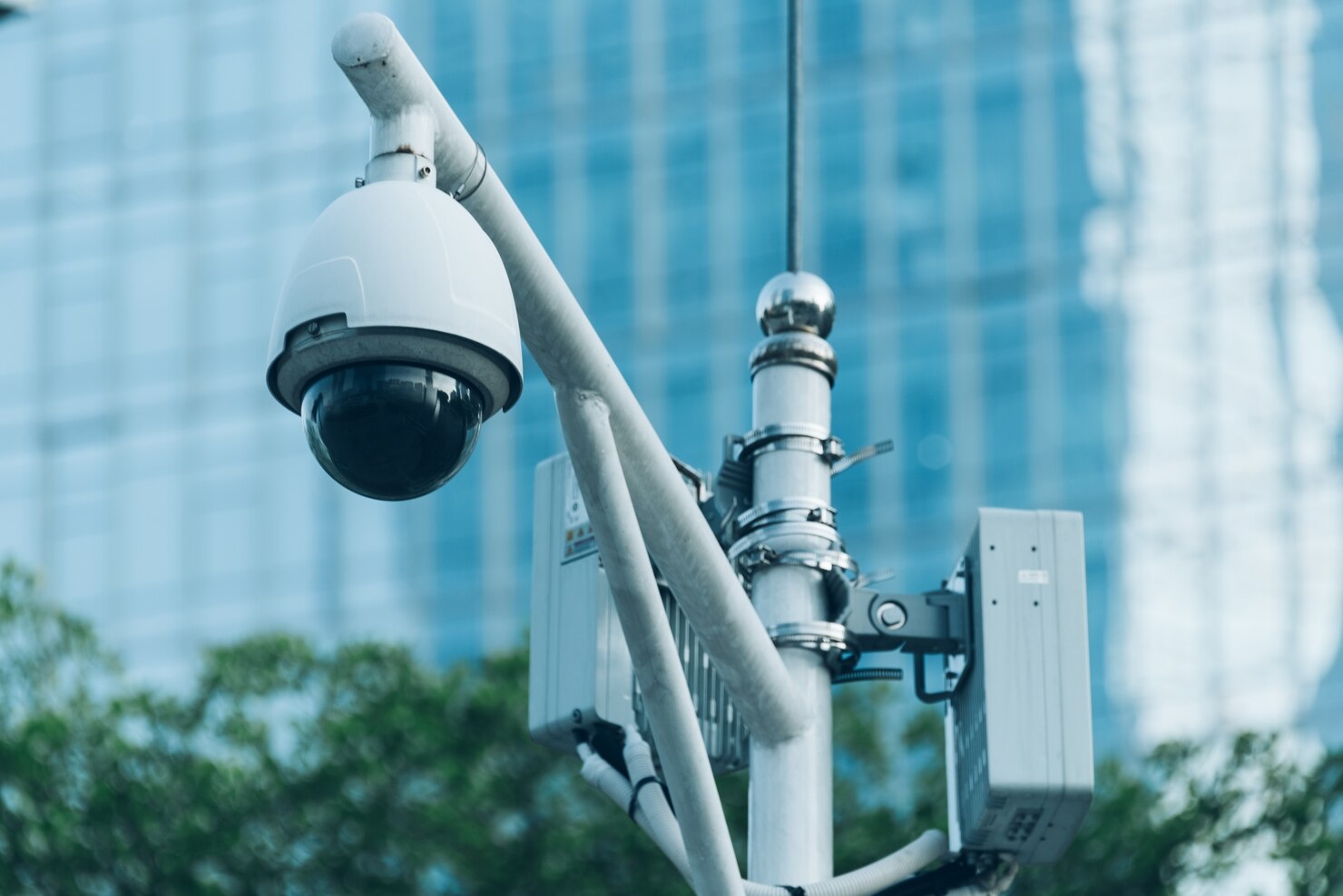 cctv security camera 1359 621.jpg